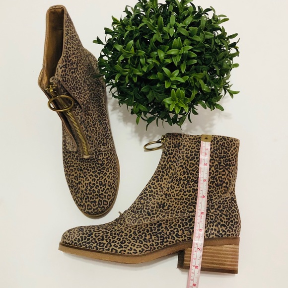 💋SOLD💋Lucky Brand Tibly Booties -Sophia Leopard - Picture 8 of 8